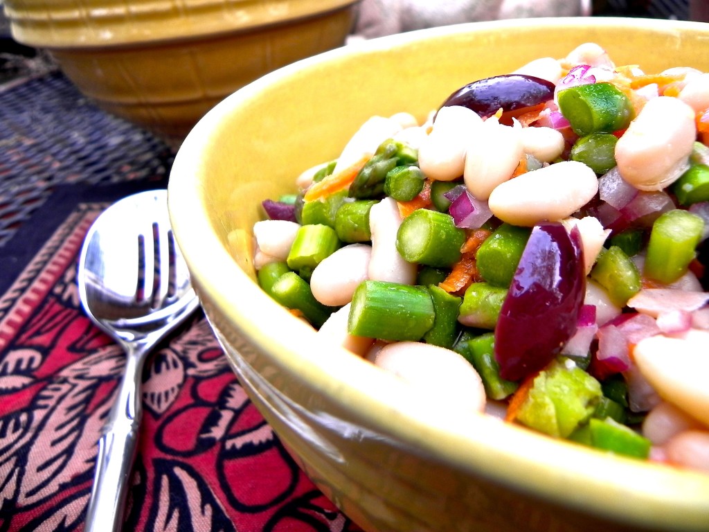 cannellini bean salad with asparagus and black olives