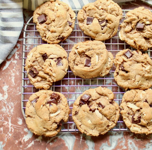 almond chocolate chunk cookies