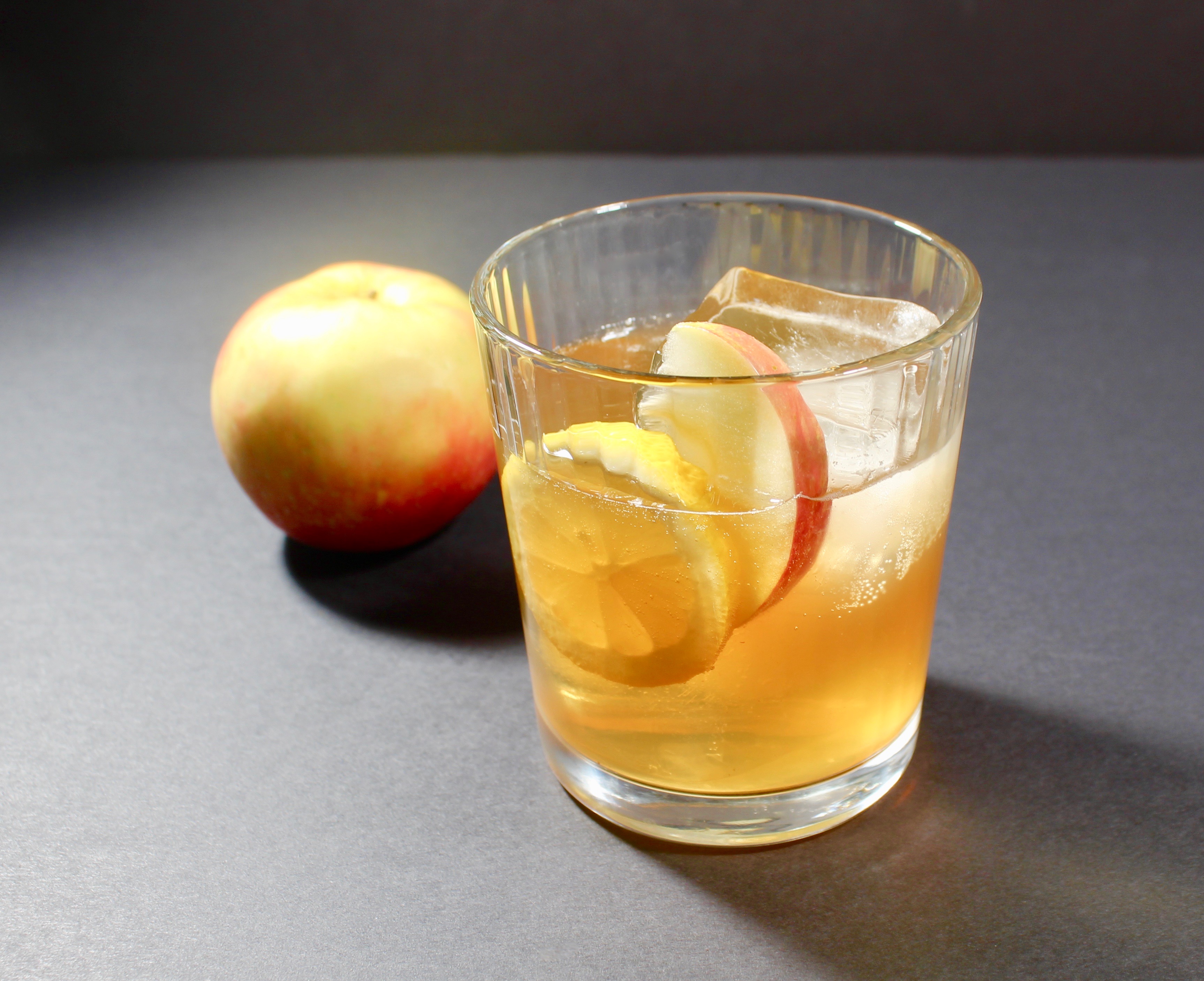 apple ginger cocktail