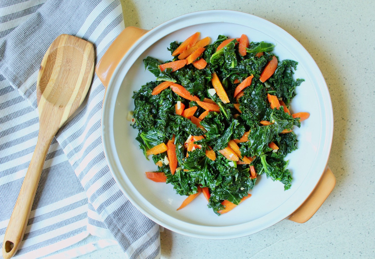 garlicky kale and carrots