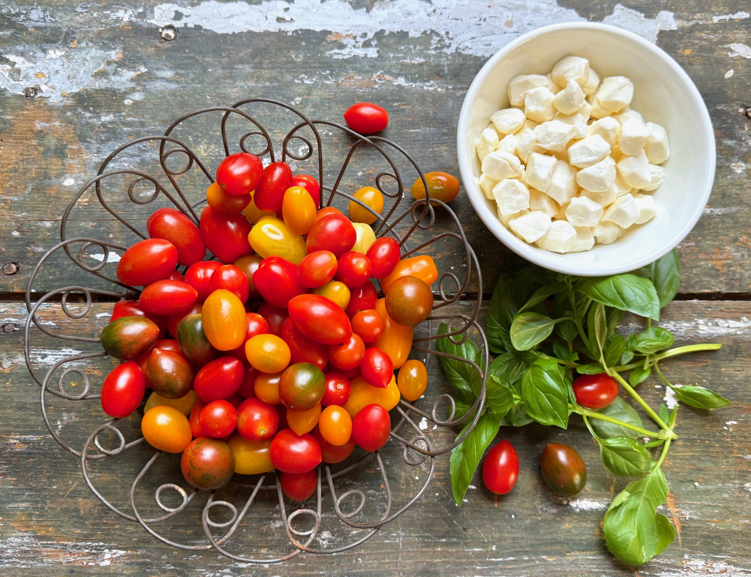 ingredients for mini caprese salad